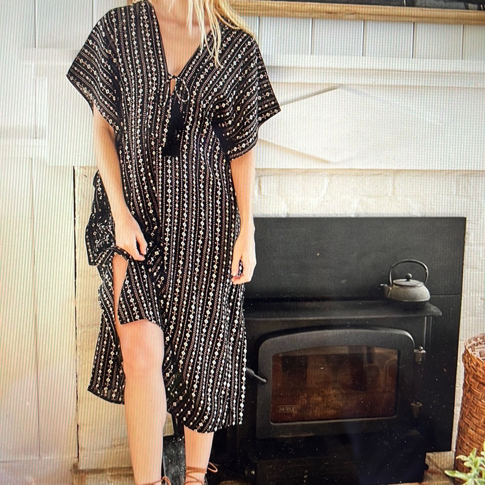 Cool change Mykonos caftan wisteria in black